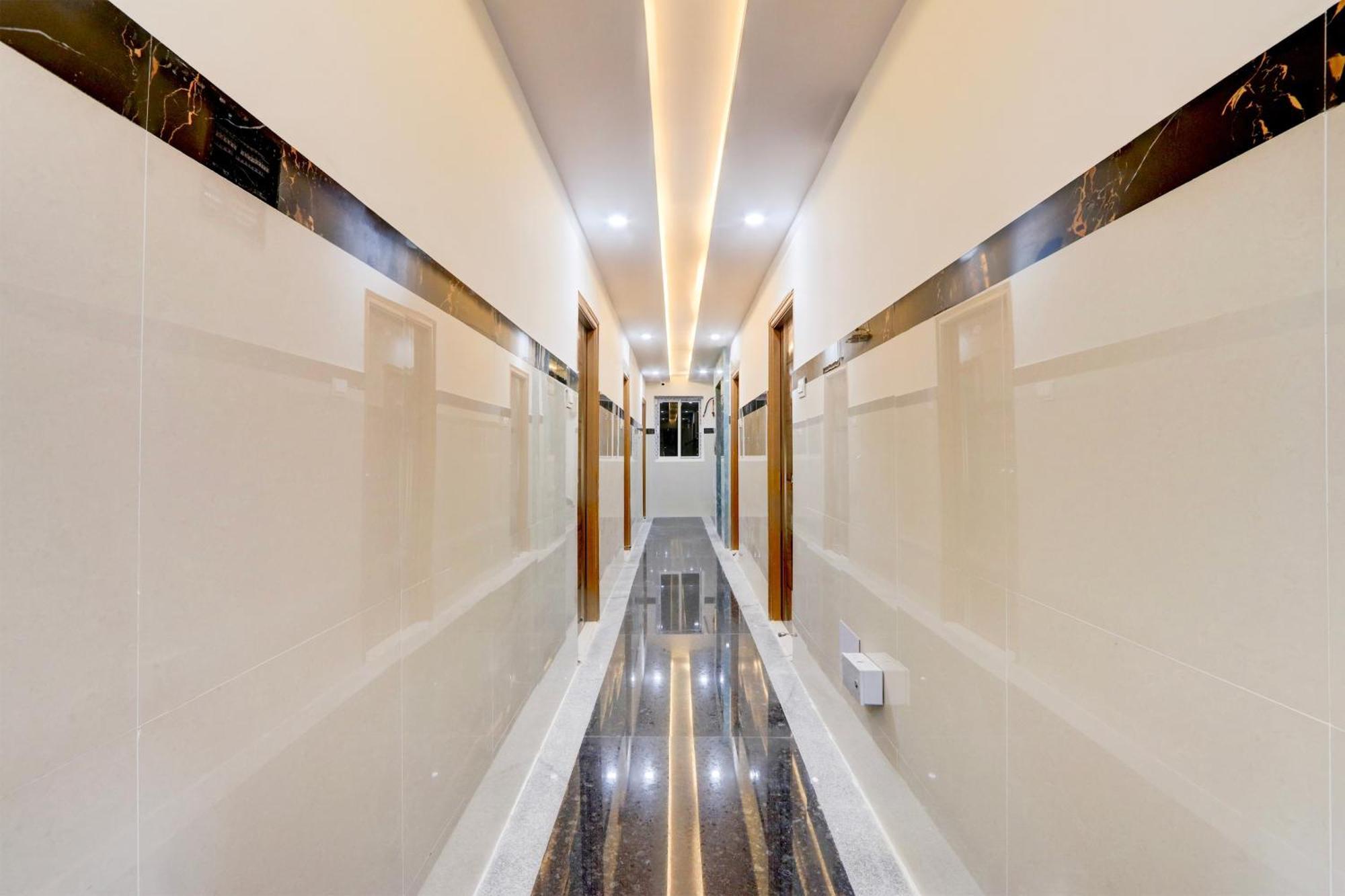 Super Townhouse Nanak Ram Guda Near Waverock Sez 하이데라바드 외부 사진
