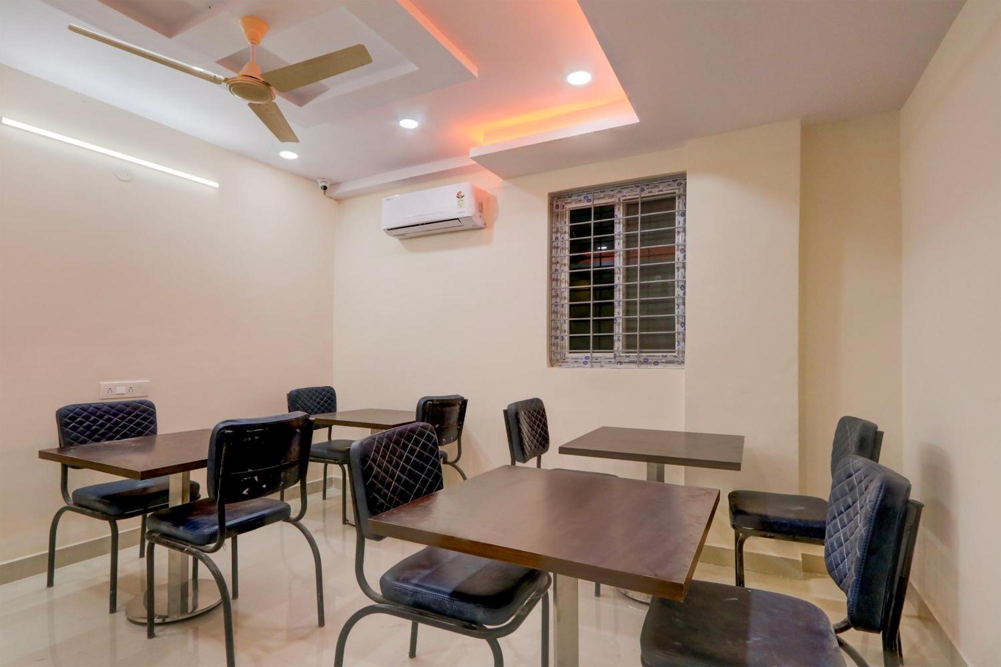 Super Townhouse Nanak Ram Guda Near Waverock Sez 하이데라바드 외부 사진