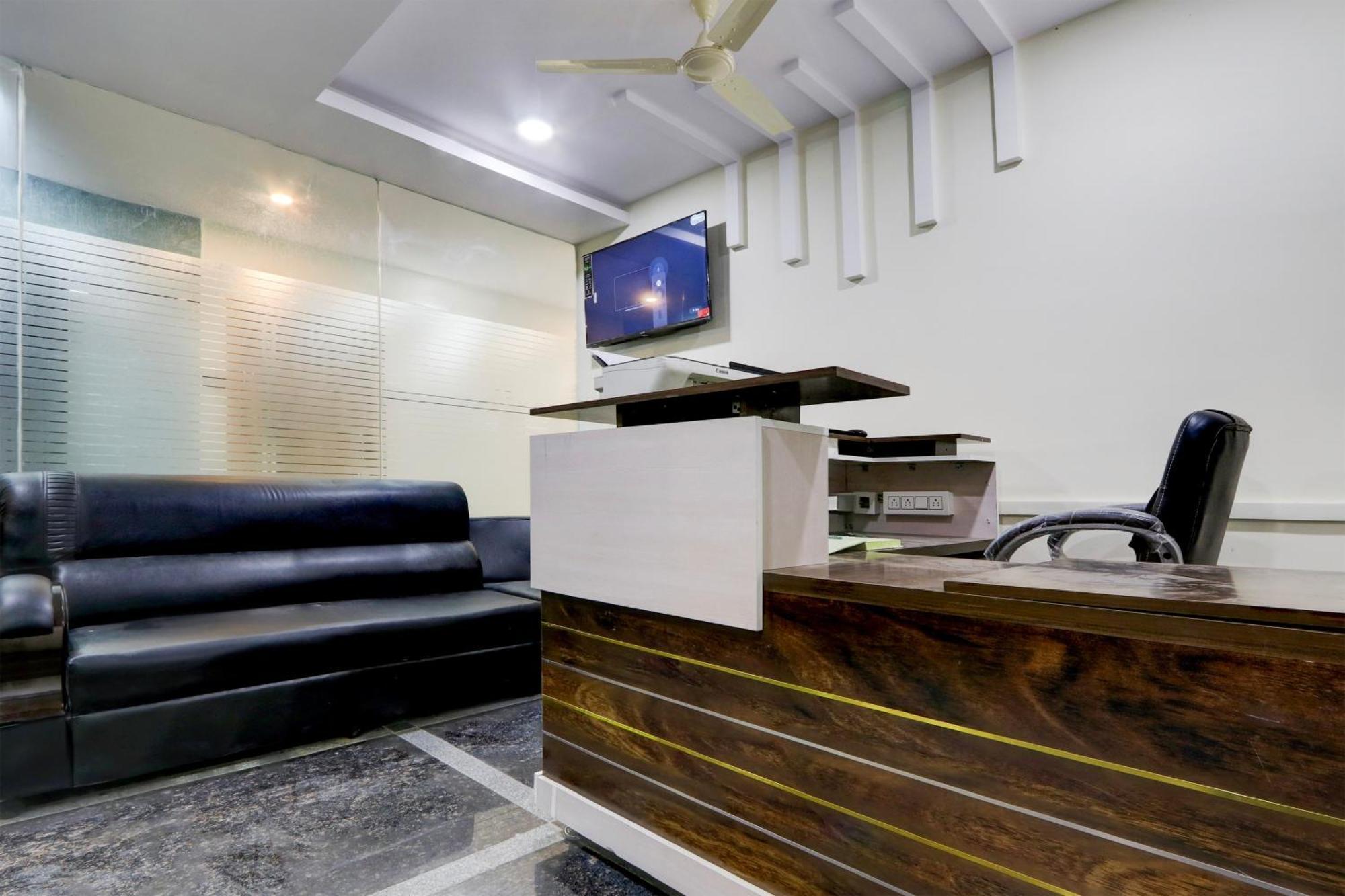Super Townhouse Nanak Ram Guda Near Waverock Sez 하이데라바드 외부 사진
