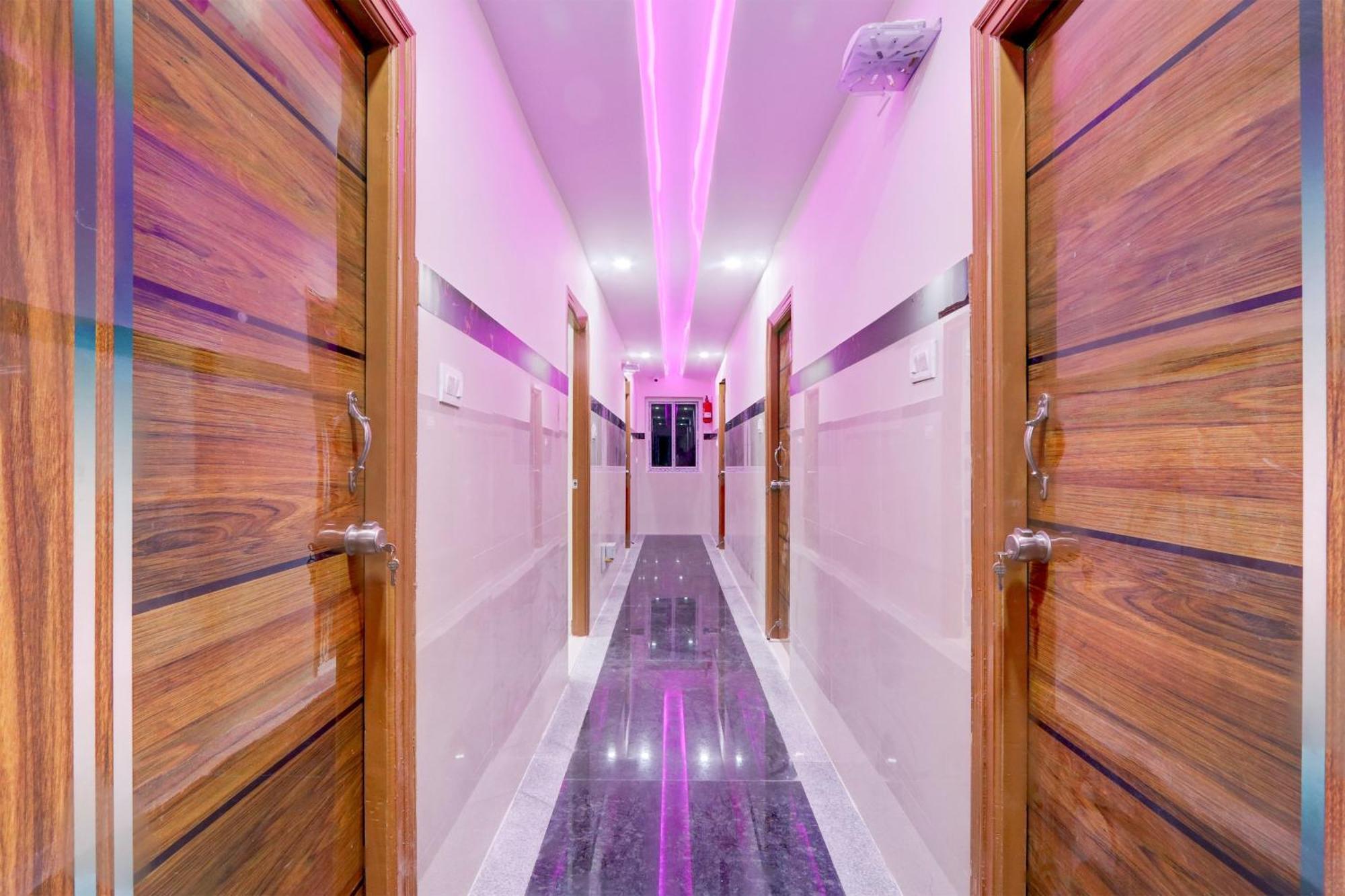 Super Townhouse Nanak Ram Guda Near Waverock Sez 하이데라바드 외부 사진