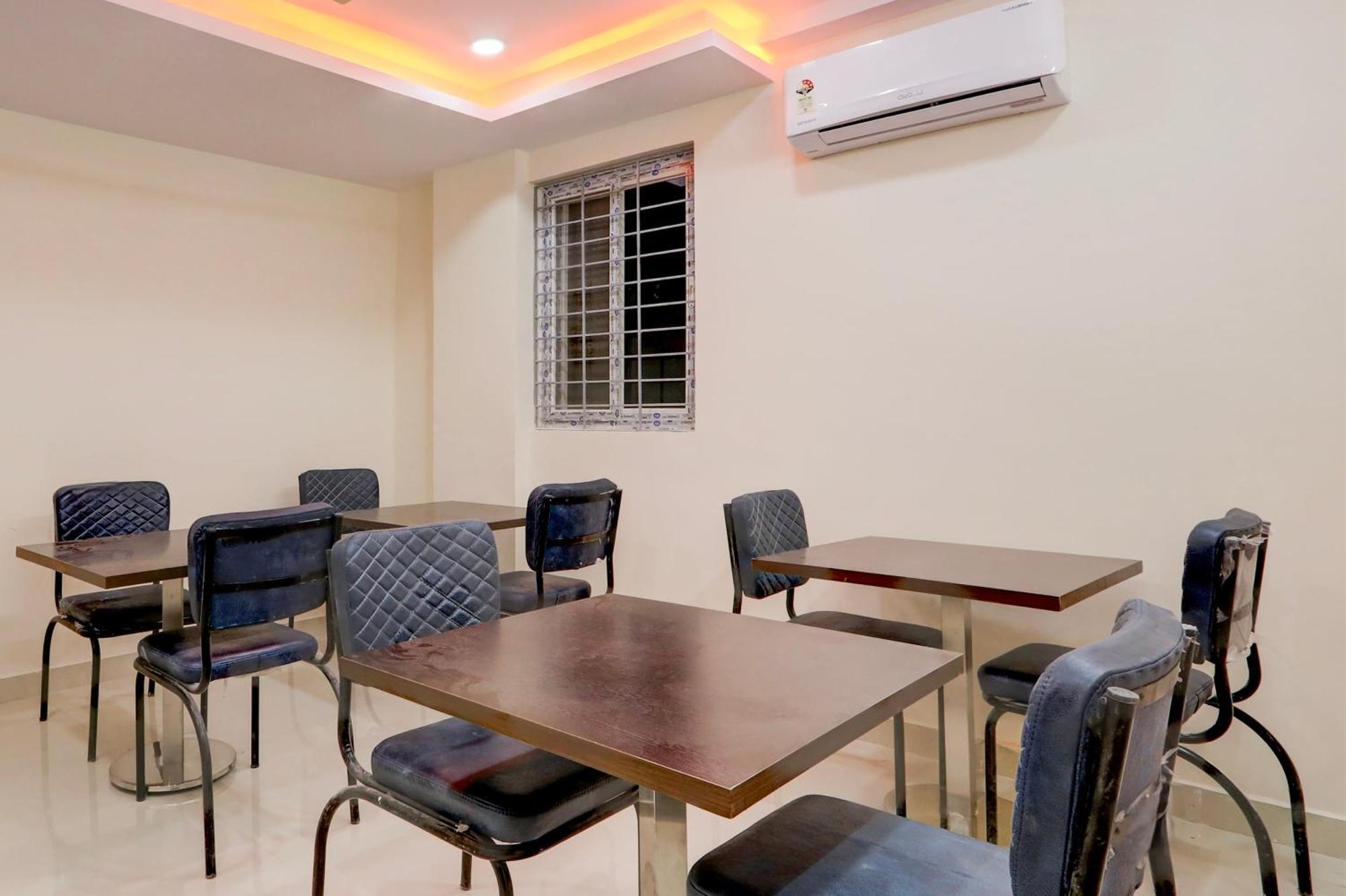 Super Townhouse Nanak Ram Guda Near Waverock Sez 하이데라바드 외부 사진